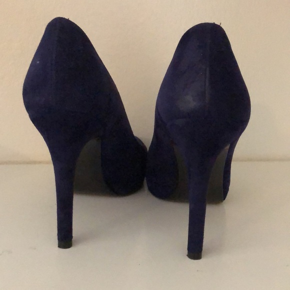 Stuart Weitzman suede heels - Picture 3 of 4